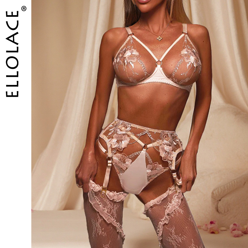 طقم لانجري نسائي أنيق من إيلول - مراجعة Plunge Bra Push Up وسعره